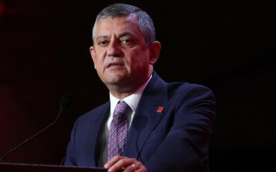 Özgür Özel 579 sayfayı 40 dakikada nasıl okudu? CHP'de derin sessizlik