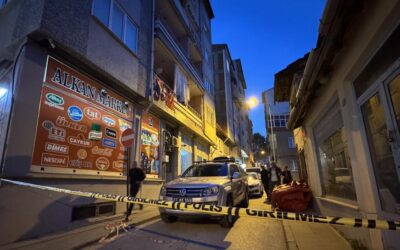 Polisten kaçan hükümlü apartman bacasına sıkışınca yakalandı