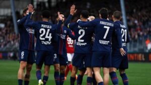 PSG'den 837 milyon euroluk rekor gelir!