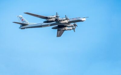 Rus bombardıman uçakları sınıra yaklaştı: Asya'da tehlikeli gerilim