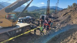 Sakarya'da kuyuya düşen işçi hayatını kaybetti