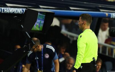 Şampiyonlar Ligi'nde ilginç pozisyon! Golü iptal edip penaltı verdi