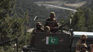 Sınır hattında şiddetli çatışma: Pakistan ve Afganistan arasında gerilim tırmanıyor