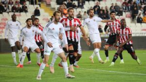 Sivasspor, evinde Hatayspor'a diş geçiremedi