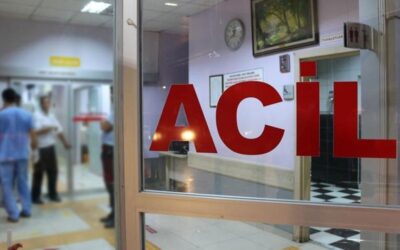Sivas'ta otomobil şarampole devrildi… 4 kişi yaralı