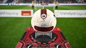 Süper Lig'de teknik direktör kıyımı devam ediyor!