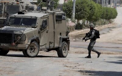 Suriye'de bir köyü işgal eden İsrail devriyesi halk tarafından taşlanarak bölgeden çıkarıldı