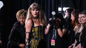 Taylor Swift’in yeni albümü ilk haftasında rekor kırdı