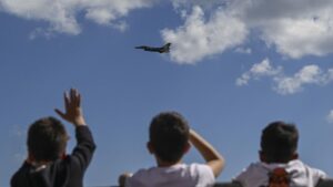 TEKNOFEST'te nefesler tutuldu: Gözler SOLOTÜRK'e kilitlendi