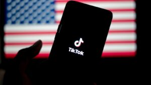 TikTok politikasını değiştiriyor: Kullanıcı verileri hükümetlere sunulabilir mi?