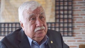 Tiyatromuzdan bir yıldız daha kaydı: Ahmet Gülhan'ın 85 yaşında vefat etti