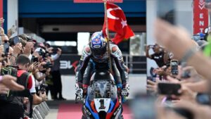 Toprak Razgatlıoğlu piste çıkıyor! Şampiyonluk için geri sayım