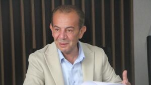 Torpil belediyeciliği: Tanju Özcan kendi kadrosunu kurdu