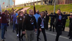 Trabzonspor taraftarı, dev maç öncesi RAMS Park'ta!