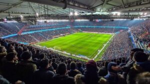 Trabzonspor taraftarlarını loca satışı dolandırıcılığına karşı uyardı!