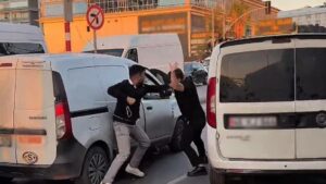Trafikte kavga eden sürücülere 11 bin lira para cezası verildi