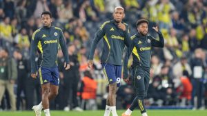 TRANSFER HABERİ: Fenerbahçe'de flaş ayrılık gelişmesi! Teklifleri değerlendirmeye aldı