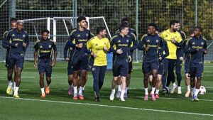 TRANSFER HABERİ: Fenerbahçe'nin yıldızına ülkesinden talip! İlk 11'deki yerini kaybetmişti