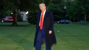 Trump 30 yıl sonra nükleer silah testlerine yeniden başlama talimatı verdi