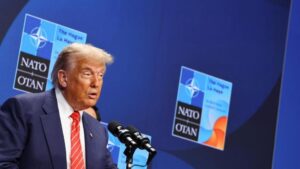 Trump NATO'yu uyardı: Rus uçaklarını düşürün