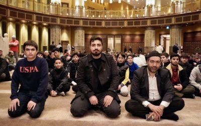 TÜGVA, gençleri Taksim Camisi'nde sabah namazında buluşturdu