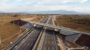 Türkiye yollarını genişletiyor: Hedef 30 bin km