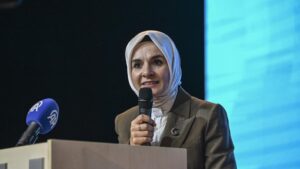 "Türkiye'nin geleceği ailede saklı"… Bakan Göktaş'tan doğurganlık uyarısı