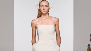 Veronica Leoni, Calvin Klein Collection 2026 İlkbahar Koleksiyonunu New York’ta Sundu