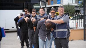 Vicdansızlar şehit ailesini dolandırdı: 10 zanlı tutuklandı