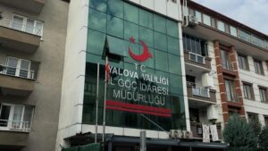 Yalova'da İl Göç İdaresi Müdürü ve 7 kişi gözaltına alındı