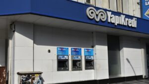 Yapı Kredi’nin üçüncü çeyrek karı üç kat arttı