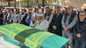 "Yaşayan İnsan Hazinesi" Üstünkaya dualarla toprağa verildi