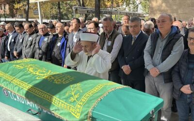 "Yaşayan İnsan Hazinesi" Üstünkaya dualarla toprağa verildi