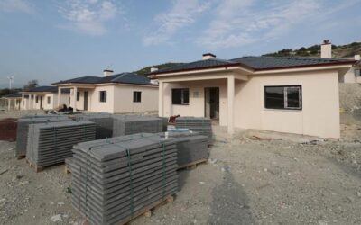 Yayladağı'nda kırsal deprem konutlarının inşası devam ediyor