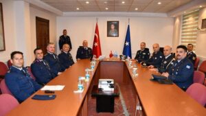 Yunanistan ve Türkiye arasında kritik temas! 1'inci Ana Jet Üs Komutanlığını ziyaret ettiler