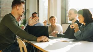 Z kuşağı mı işte zorlanıyor yok iş dünyası mı onları zorluyor?